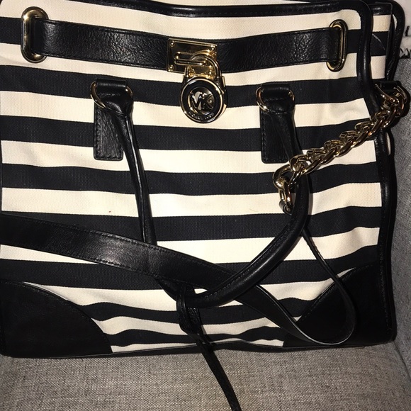 Michael Kors Shoulder Bag - Picture 1 of 6